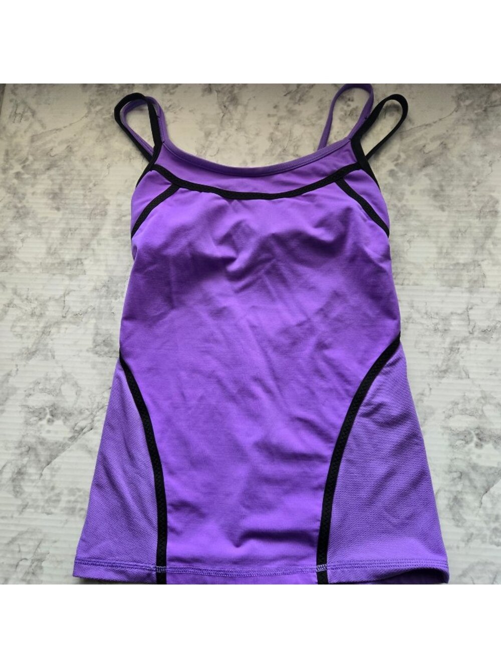 Lululemon Ignite Tank Top with Black Trim, Womens Sz 4 (SKU-0064)